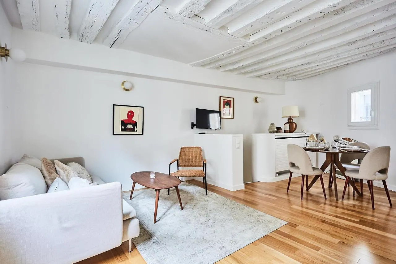 Apartment Saint Germain Des Pres By Studio Prestige Paris