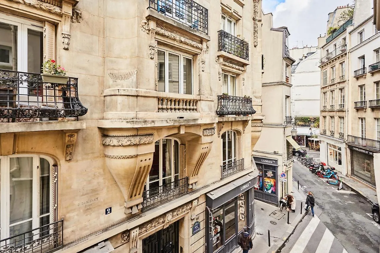 Apartment Saint Germain Des Pres By Studio Prestige Paris